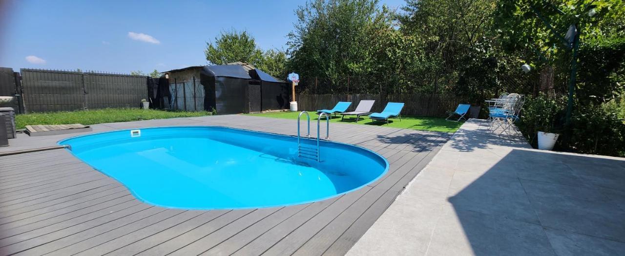 Morii Lake Pool Villa بوخارست المظهر الخارجي الصورة