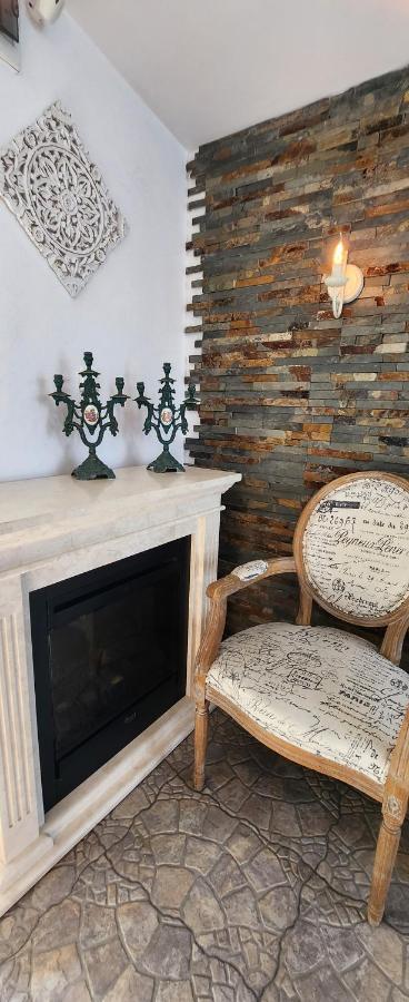 Morii Lake Pool Villa بوخارست المظهر الخارجي الصورة